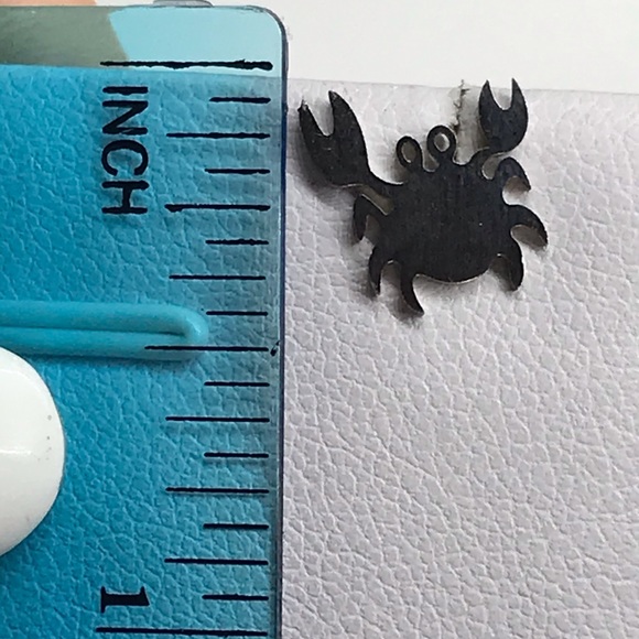 Stainless Steel Crab 🦀 Stud Earrings - Picture 2 of 3